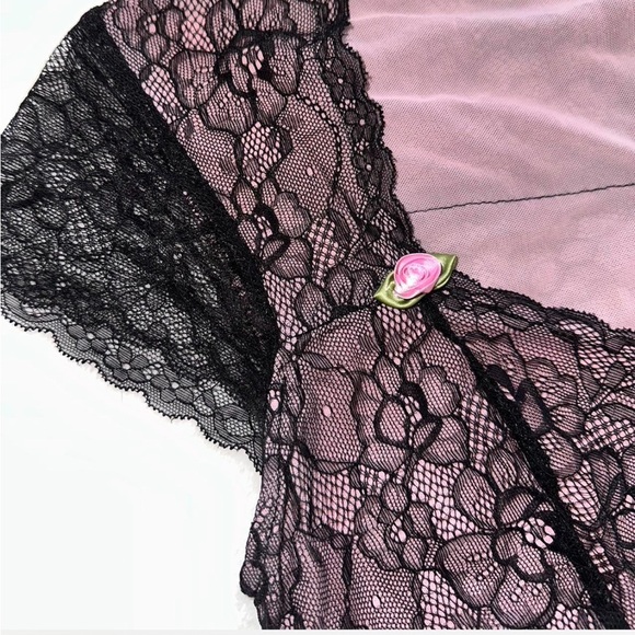 Sugar Thrillz Black and Pink lace rosette cropped top size Large indie sleeze - Picture 3 of 5